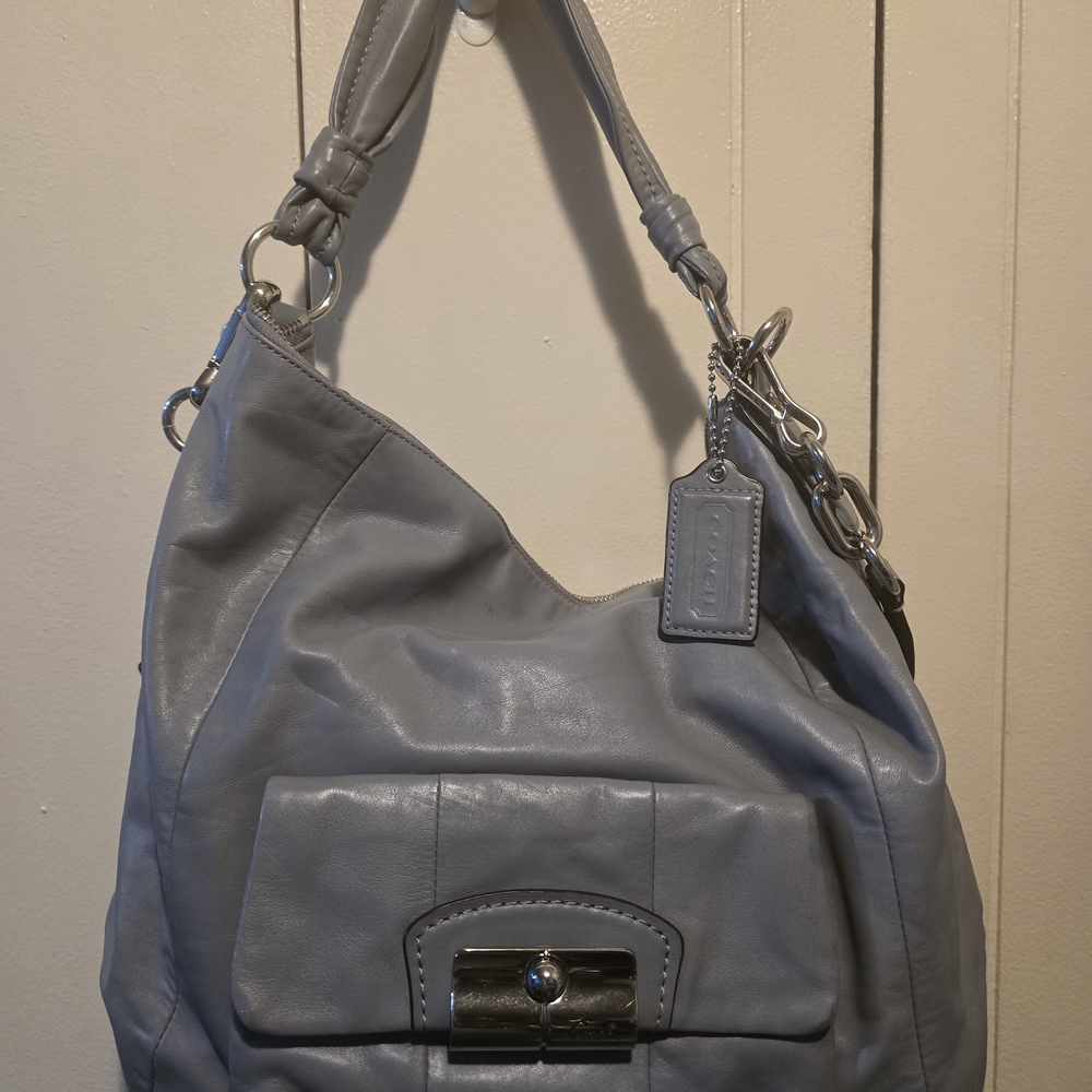 Coach Elegant Gray Leather Shoulder Bag